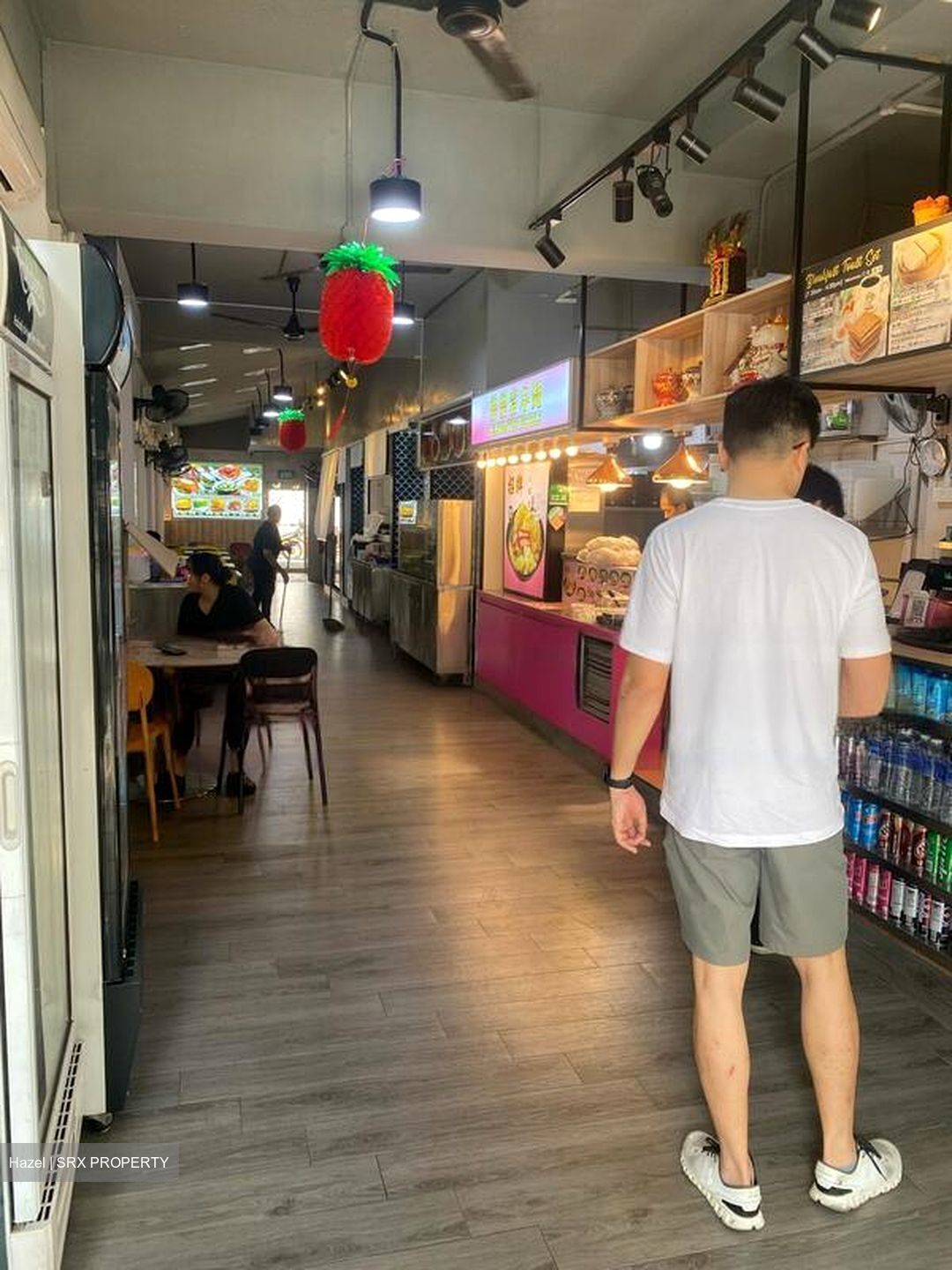 Lauw & Sons Garden (D20), Retail #582815241